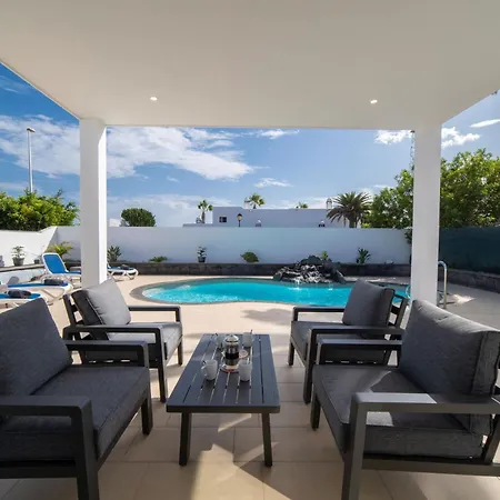Willa Solace Blanca Playa Blanca Stylish Comfort Prime Location Heated Pool Your Perfect Lanzarote Retreat
