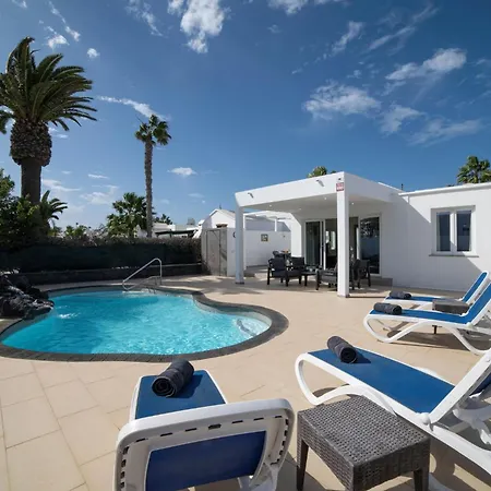 Willa Solace Blanca Playa Blanca Stylish Comfort Prime Location Heated Pool Your Perfect Lanzarote Retreat