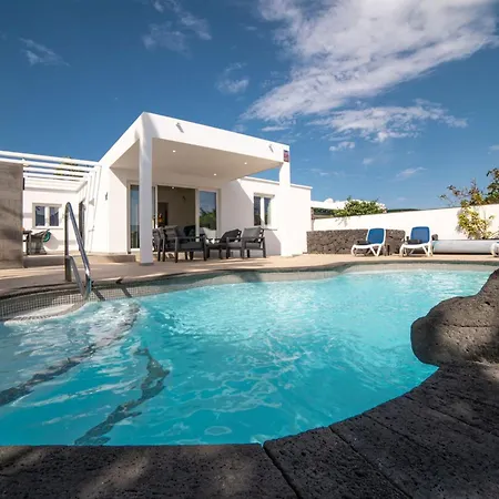Willa Solace Blanca Playa Blanca Stylish Comfort Prime Location Heated Pool Your Perfect Lanzarote Retreat