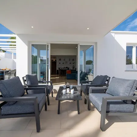 Solace Blanca Playa Blanca Stylish Comfort Prime Location *